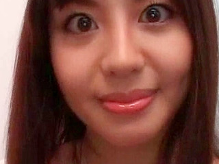 Sexually aroused diva finger-fucks her pussy to ecstasy